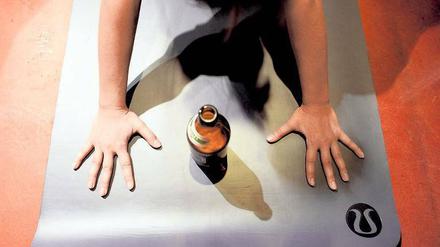 Entspannter Trinken. Bieryoga. 