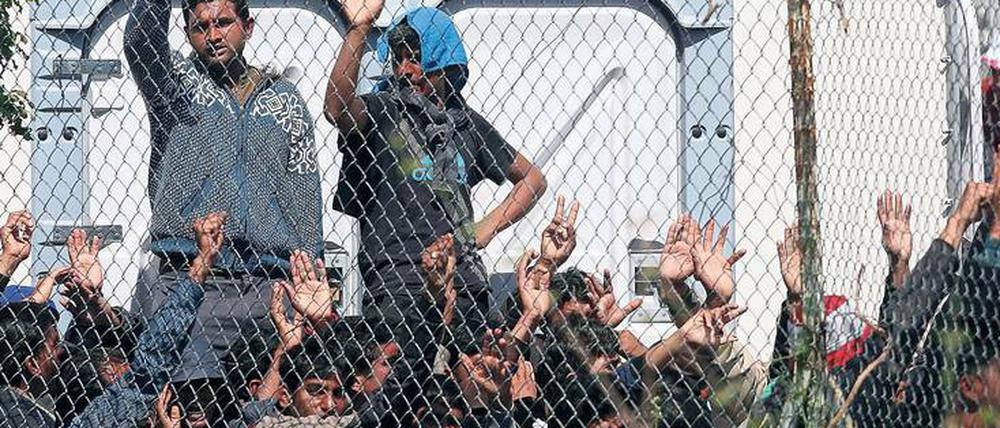 Gestrandet in Griechenland. Diese Pakistaner und Afghanen wollen über die Insel Lesbos nach Europa. 