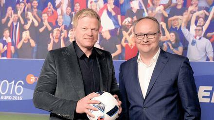 Mit ähnlichem Humor. Seit 2008 erklären Oliver Kahn (links) und Oliver Welke dem Zuschauer im ZDF, warum ein Fußballspiel gut oder schlecht ist.