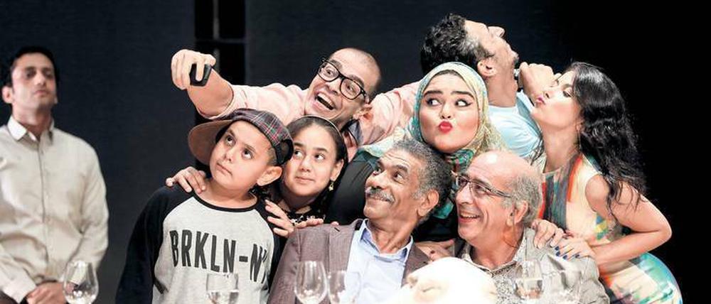 Familien-Bande. Szene aus Ahmed El Attars Satire "The Last Supper". 