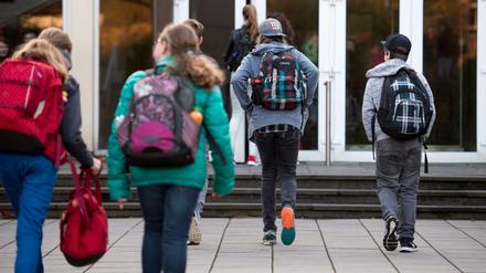 Am Gymnasium in Alsdorf können die Schüler der Oberstufe erst zur zweiten Stunde kommen. 