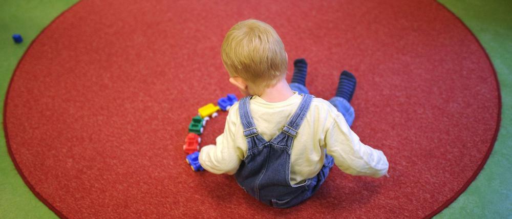 In Ruhe spielen, aber auch gefördert werden - das wünschen sich Eltern für ihre Kinder. Die Frage: Was muss das kosten?