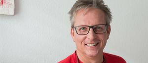 "Wäre das Gehirn ein Auto, würden Migräne-patienten porsche fahren". Jan-Peter Jansen ist Facharzt für Anästhesie und Intensivmedizin, ärztlicher Leiter und Geschäftsführer des SZ Schmerzzentrums Berlin. 