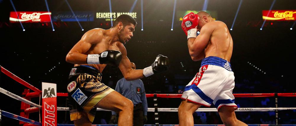 Doppeldeckung und kaum offene Akzente lieferte Arthur Abraham (r.) gegen Gilberto Ramirez (l.) in der MGM Garden-Arena in Las Vegas.