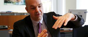 Die Ungleichheit ist in Deutschland so groß, wie kaum einem anderen EU-Land, kritisiert DIW-Präsident Marcel Fratzscher.
