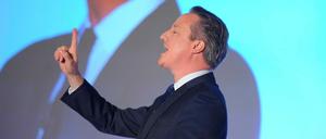 Der britische Premierminister David Cameron muss weitere kritische Fragen zur Herkunft des Vermögens seiner Eltern beantworten.
