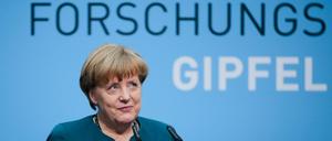 Bundeskanzlerin Angela Merkel (CDU) in Berlin im Allianz-Forum beim Forschungsgipfel 2016