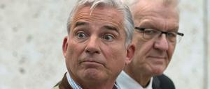 Baden-Württembergs Ministerpräsident Winfried Kretschmann (Grüne, r) und der CDU-Landesvorsitzende Thomas Strobl werden wohl zusammenarbeiten. 