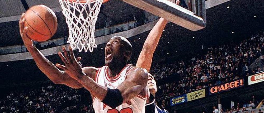 Steph wer? Michael Jordan flog 1996 höher als Warriors-Star Curry heute.