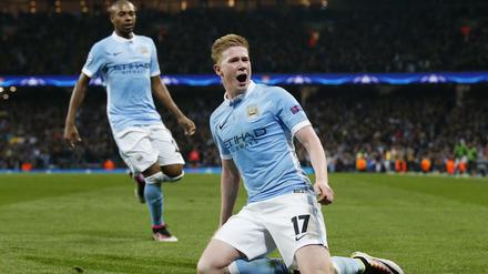 Kevin de Bruyne bejubelt sein Tor zum 1:0 - und den Halbfinaleinzug mit ManCity.