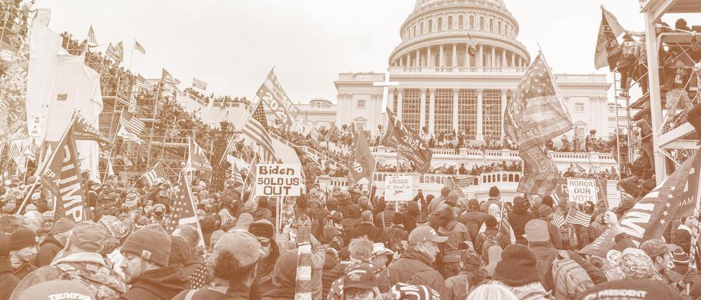 Photo by: Mihoko Owada/STAR MAX/IPx 2021 1/6/22 One year anniversary of the January 6th, 2021 insurrection on the U.S. Capitol in Washington, D.C.. STAR MAX File Photo: 1/6/21 The United States Capitol Building in Washington, D.C. was breached by thousands of protesters during a "Stop The Steal" rally in support of President Donald Trump during the worldwide coronavirus pandemic. The demonstrators were protesting the results of the 2020 United States presidential election where Donald Trump was defeated by Joe Biden. While there was a significant police presence attempting to keep the peace - including law enforcement officers and agents from The U.S. Capitol Police, The Virginia State Police, The Metropolitan Police of The District of Columbia, The National Guard, and The FBI - demonstrators used chemical irritants to breach the interior of The Capitol Building. This, while the Democratic Party gained control of The United States Senate - sweeping the Georgia Runoff Election and securing two additional seats. (Washington, D.C.)