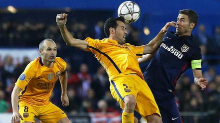 Spanischer Tanz. Barcelona und Atletico lieferten sich auch im Rückspiel einen verbissenen Kampf.