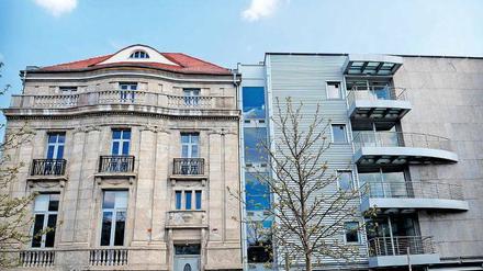 Botschaft ohne Botschaft. Ein saniertes altes und ein neues Haus in der Hiroshimastraße sollen Griechenland repräsentieren. Doch seit 2012 tut sich hier nichts.