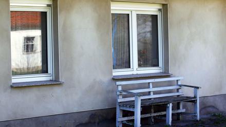 Plätze frei. Überall in Deutschland stehen Wohnungen leer - nicht nur im Osten wie hier im mecklenburgischen Kriesow. Flüchtlinge in diese Wohnungen zu setzen, scheint erst einmal logisch. Die Abgeschiedenheit der Dörfer könnte aber auch ein Problem bei der Integration sein. 