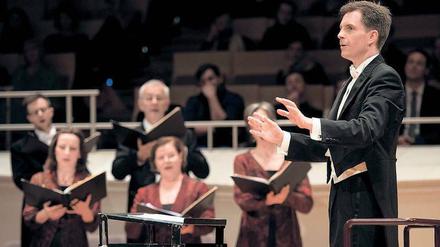 Hannes Reich leitet den Freiburger Bachchor.