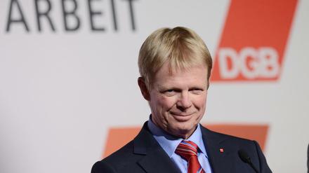 Reiner Hoffmann sieht Handlungsbedarf: Auch kleine Selbstständige, die wenig verdienen, sollen in die gesetzliche Rentenversicherung. 
