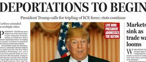 Die US-Zeitung "Boston Globe" mit einer fiktiven Ausgabe, bei der es Donald Trump geschafft hat, US-Präsident zu werden. 