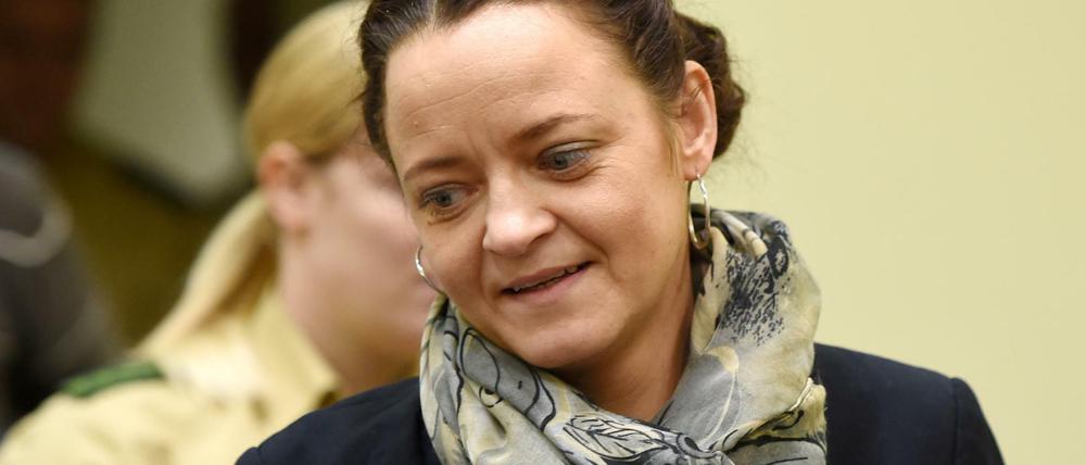 Die Angeklagte Beate Zschäpe hat sich mit ihren Pflichtverteidigern Heer, Sturm und Stahl überworfen - und lässt keine Gelegenheit aus, sie anzugreifen. 