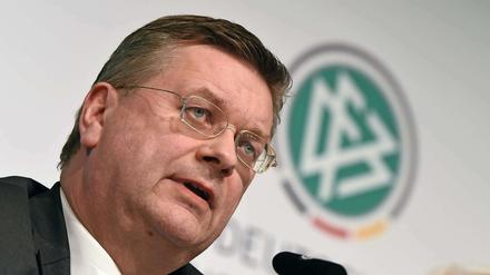 Zuversichtlich für die Zukunft. Reinhard Grindel.