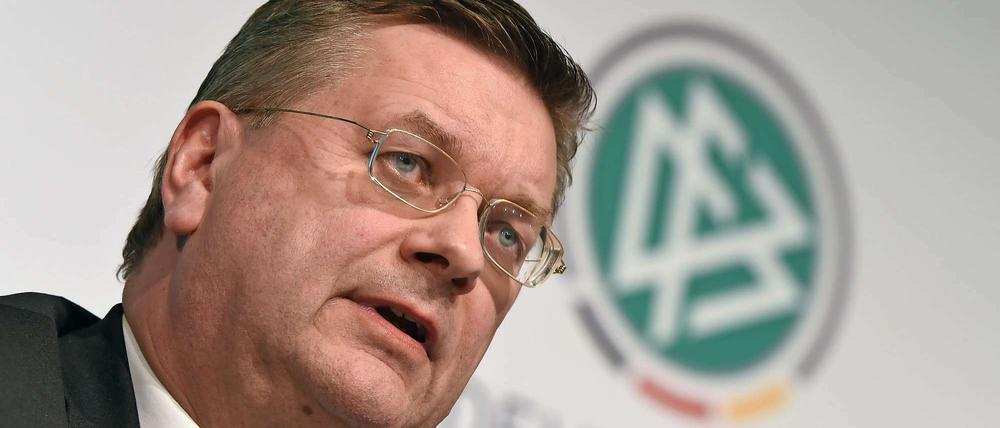Zuversichtlich für die Zukunft. Reinhard Grindel.