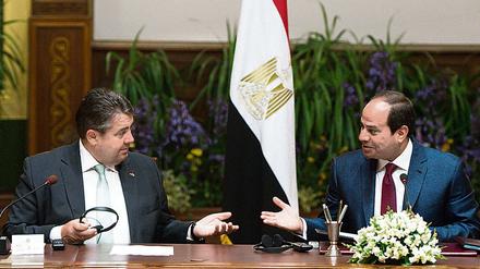Minister trifft Präsident. Sigmar Gabriel (links) und Abdel Fattah al Sisi.
