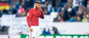 Zum Reinbeißen. Die Niederlage schmeckt Marvin Plattenhardt nicht. 