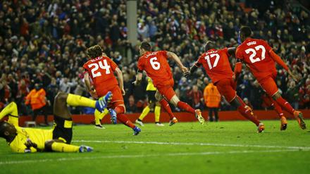 Liverpooler Jubel nach dem Treffer zum 4:3 in der Nachspielzeit. 