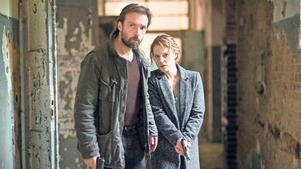 Der Macho und die Mutter: Adam Raczek (Lucas Gregorowicz) und Olga Lenski (Maria Simon) stehen beim Teambuilding noch am Anfang.