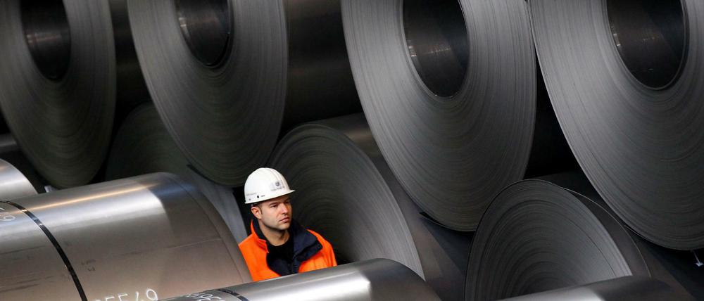Die energieintensiven Industrien wie Stahl, Aluminium, Kupfer aber auch Papier und Chemie profitieren von der Besonderen Ausgleichsregelung, die sie von der Ökostrom-Umlage befreit.