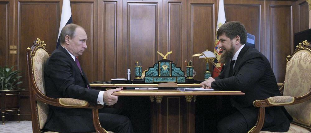 Der russische Präsident Wladimir Putin (links) und der tschetschenische Republikchef Ramsan Kadyrow im Kreml. 