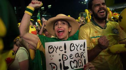 Public Viewing zur Amtsenthebung: In Sao Paulo jubelten Demonstranten, nachdem sie die Abstimmung verfolgt hatten.