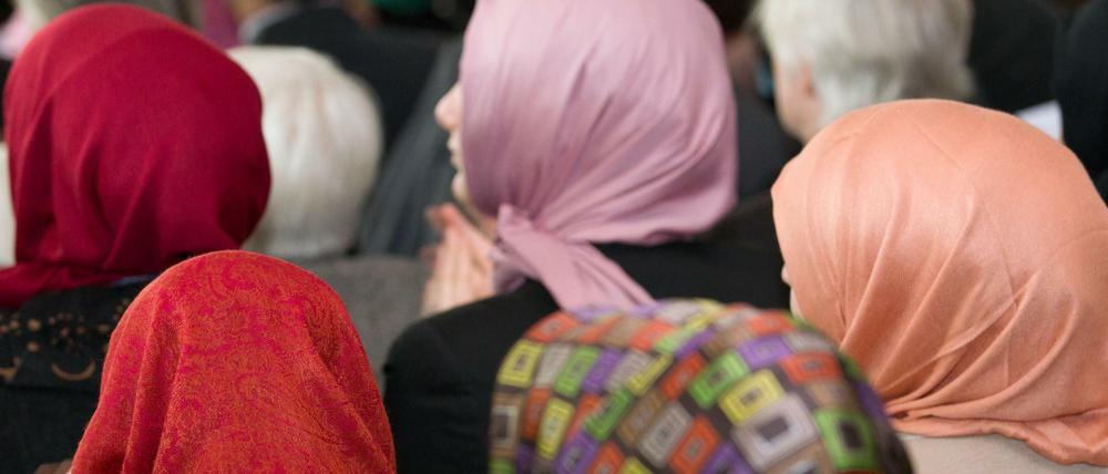 Klage abgewiesen: Das Arbeitsgericht Berlin sieht in dem Kopftuchverbot keine Verfassungswidrigkeit des zugrundeliegenden Berliner Neutralitätsgesetzes.