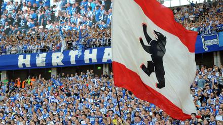 Hertha-Fans in der Ostkurve des Olympiastadions. 