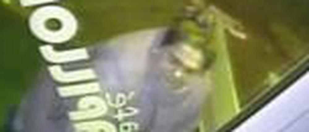 Diese Frau soll den brutalen Übergriff am 30. Januar miterlebt haben.