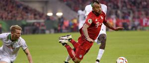 Abgehoben. Münchens Arturo Vidal nutzt auch unfaire Mittel, um zu gewinnen.