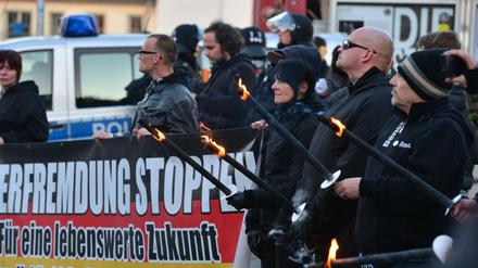 Bei einer Kundgebung des islamkritischen Pegida-Ablegers Thügida kam es zu Ausschreitungen.