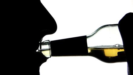 Alkoholmissbrauch unter Jugendlichen ist ein Phänomen, das in der EU weit verbreitet ist.
