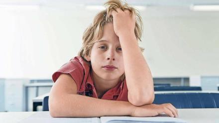 Müde Schüler. Früh am Morgen sind viele noch nicht aufnahmefähig. 