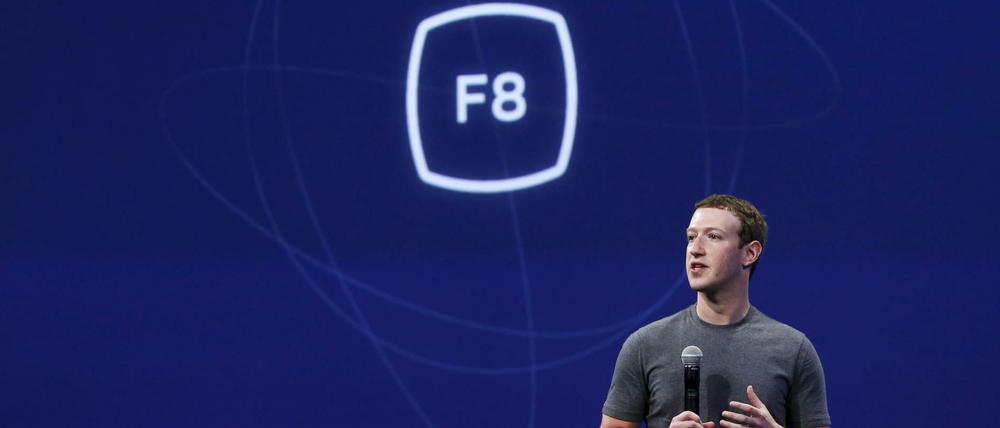 Facebook-Gründer Mark Zuckerberg mischt sich indirekt in den US-Wahlkampf ein.