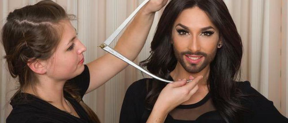 Kopfarbeit. Sängerin Conchita Wurst wird für ihre Wachsfigur vermessen.