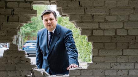 Andreas Geisel ist seit 2014 Senator für Stadtentwicklung in Berlin. Im Mai will er Vorschläge vorlegen, wie Spekulationsgewinne der Stadt zugute kommen können. Dabei denkt der SPD-Politiker auch an die Wiedereinführung der Grundsteuer C für unbebaute Grundstücke.