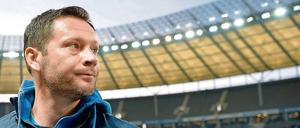 Schön im Westend. Herthas Trainer Pal Dardai. 