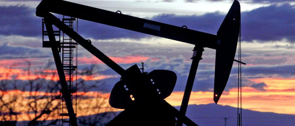 Der Preis für den Öl ist am Montag erneut unter Druck geraten. 