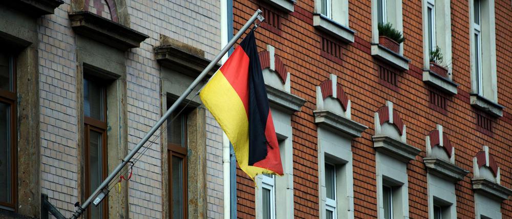 Am Dienstag in Freital, wenige Stunden nach der Razzia gegen mutmaßliche Rechtsterroristen