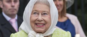 Jetzt noch einen passenden Instagram-Filter und eine Vignette: Die Queen will auf allen Kanälen präsent sein.