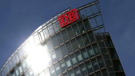 Die Zentrale der Deutschen Bahn, der Bahntower in Berlin.