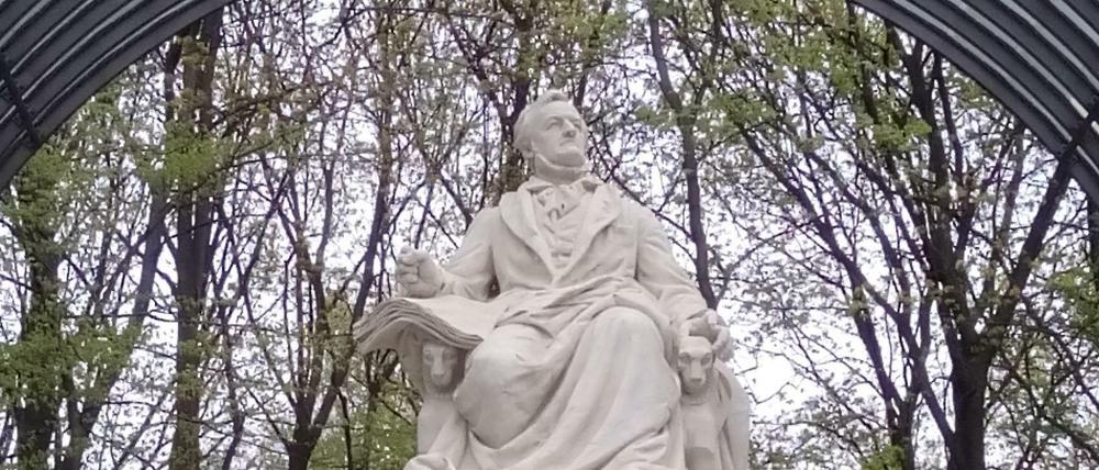 Noch bis Mai wird das Richard-Wagner-Denkmal im Tiergarten saniert.
