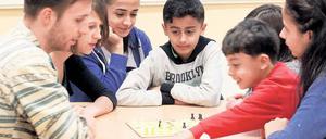 Helfen. Die Stipendiaten des Avicenna-Studienwerks und aller anderen Begabtenförderwerke sollen unter anderem Bildungsangebote für Kinder und Mütter machen. 