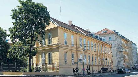 Schnäppchen für Siemens. Das Magnus-Haus am Kupfergraben in Mitte.
