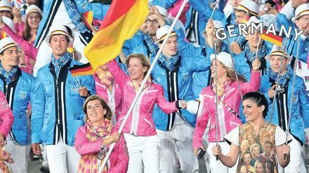 Sie sollen inspirieren. Die deutsche Olympiamannschaft mit Fahnenträgerin Natascha Keller bei der Eröffnungsfeier der Spiele 2012 in London.